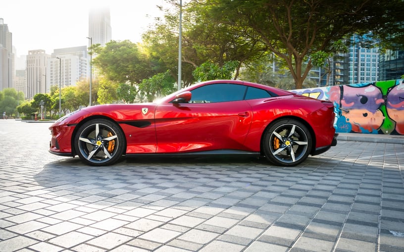 Ferrari Portofino Rosso (rojo), 2023 - ofertas de arrendamiento en Abu Dhabi