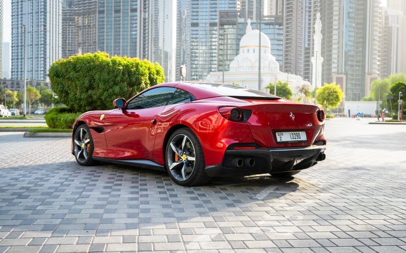 Ferrari Portofino Rosso (rojo), 2023 - ofertas de arrendamiento en Abu Dhabi