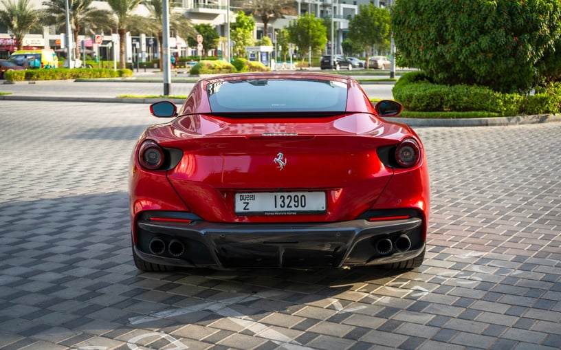 Ferrari Portofino Rosso (rojo), 2023 - ofertas de arrendamiento en Abu Dhabi
