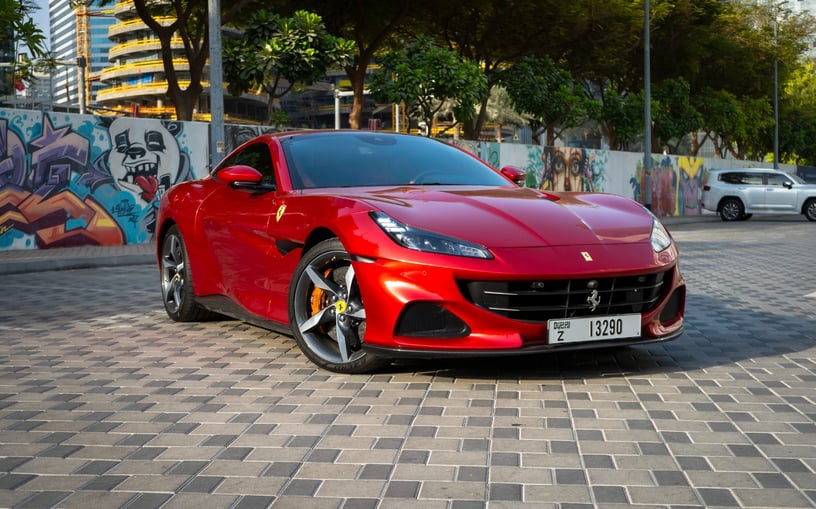 Ferrari Portofino Rosso (rojo), 2023 - ofertas de arrendamiento en Abu Dhabi
