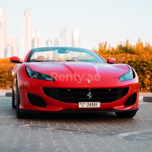 إيجار فيراري بورتوفينو روسو (أحمر), 2019 في دبي