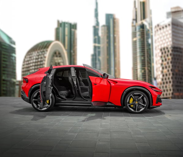 Ferrari Purosangue (rojo), 2025 para alquiler en Ras Al Khaimah