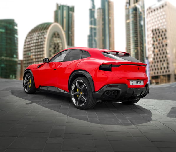 Ferrari Purosangue (rojo), 2025 para alquiler en Ras Al Khaimah