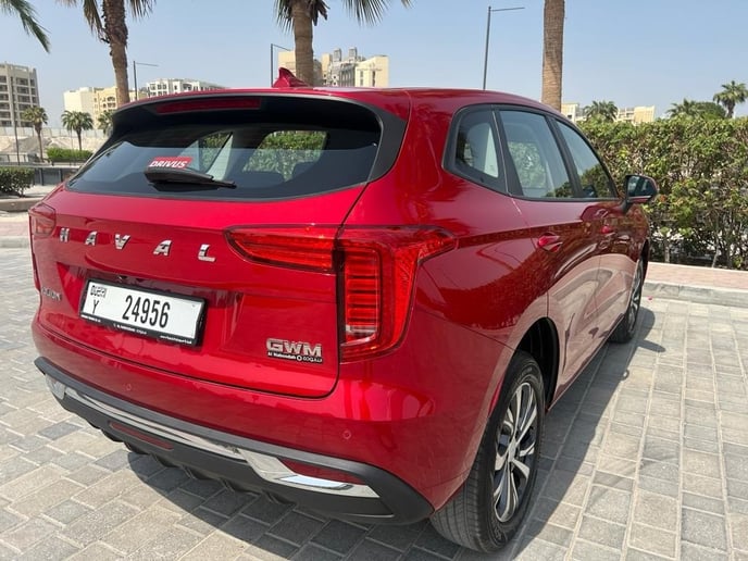 Haval Jolion (Красный), 2024 для аренды в Шарджа