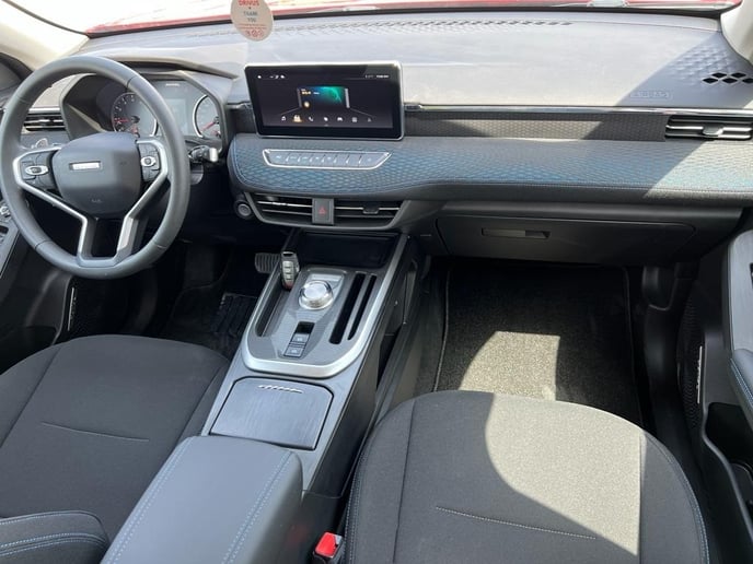 Haval Jolion (Красный), 2024 для аренды в Шарджа