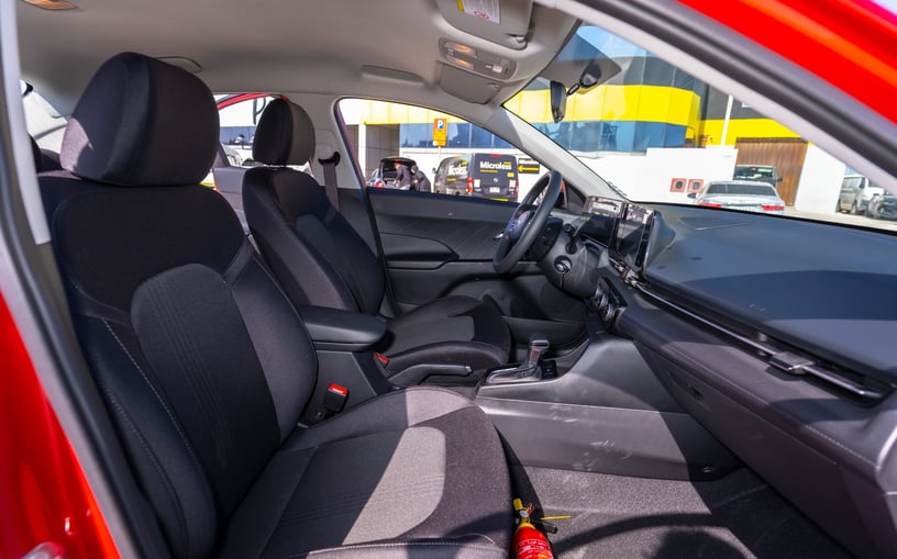 Hyundai Accent (Красный), 2024 для аренды в Шарджа