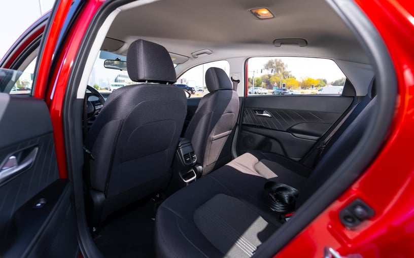 Hyundai Accent (Красный), 2024 для аренды в Шарджа