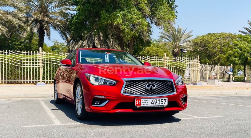 إيجار إنفينيتي Q50 (أحمر), 2021 في دبي