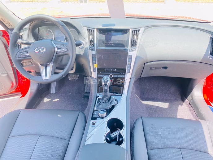 إيجار إنفينيتي Q50 (أحمر), 2021 في دبي