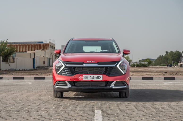 KIA Sportage (rojo), 2024 para alquiler en Ras Al Khaimah