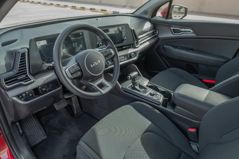 KIA Sportage (rojo), 2024 para alquiler en Ras Al Khaimah