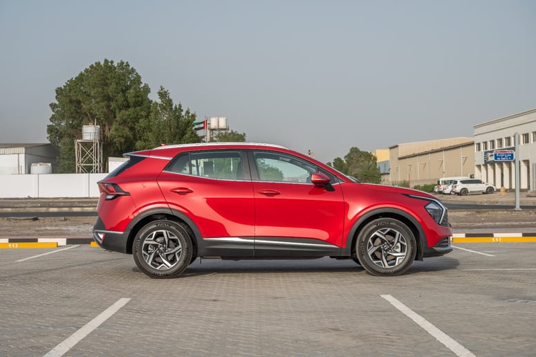 KIA Sportage (Rood), 2024 te huur in Abu Dhabi