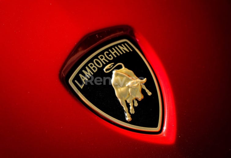 Lamborghini Aventador S (Rot), 2019  zur Miete in Dubai