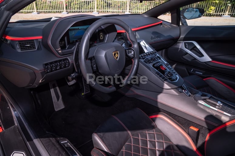 Lamborghini Aventador S (Rot), 2019  zur Miete in Dubai