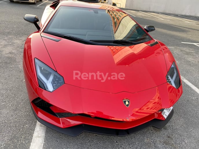 Lamborghini Aventador S (Rosso), 2019 in affitto a Dubai