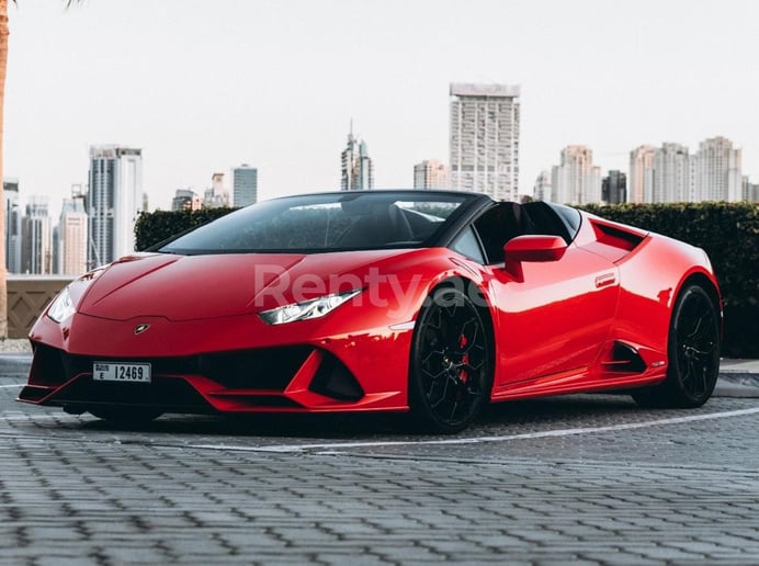 Lamborghini Evo Spyder (rojo), 2020 para alquiler en Dub&aacute;i