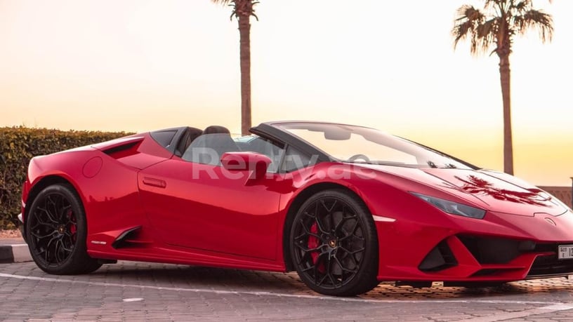 Lamborghini Evo Spyder (rojo), 2020 para alquiler en Dub&aacute;i
