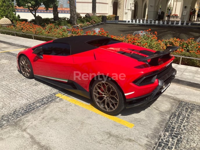 إيجار لامبورغيني هوراكان Performante سبايدر (أحمر), 2019 في دبي