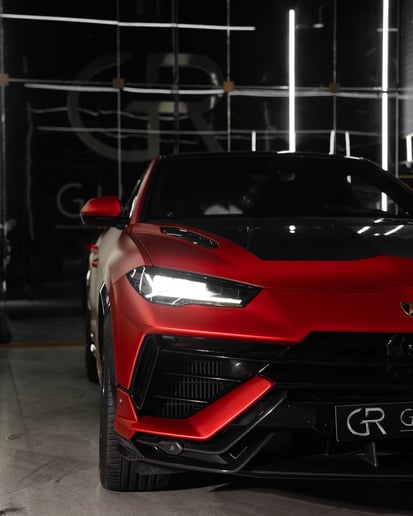 Lamborghini Urus (Rood), 2023 te huur in Dubai