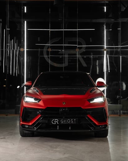 Lamborghini Urus (Rood), 2023 te huur in Dubai