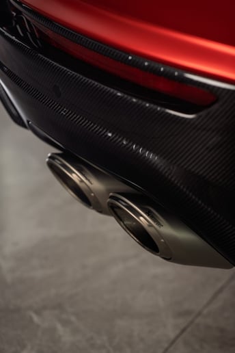 Lamborghini Urus (Rood), 2023 te huur in Dubai