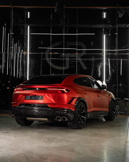 Lamborghini Urus (Rood), 2023 te huur in Dubai