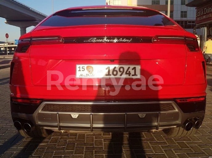 Lamborghini Urus (Rot), 2019  zur Miete in Abu Dhabi