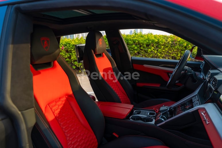 Lamborghini Urus (Rouge), 2020 &agrave; louer &agrave; Duba&iuml;