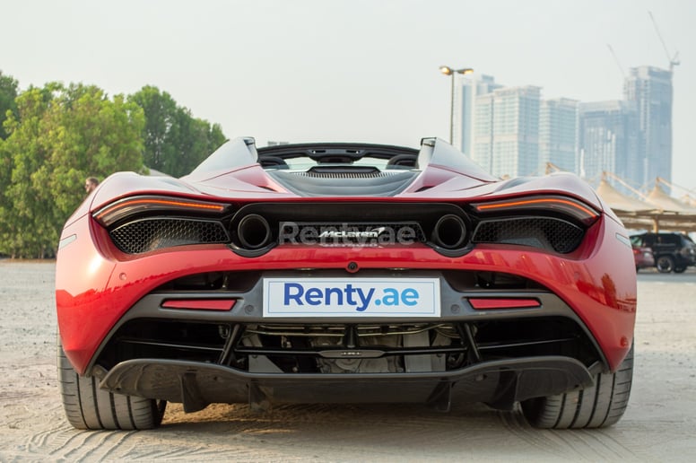 McLaren 720 S Spyder (Rouge), 2020 &agrave; louer &agrave; Duba&iuml;