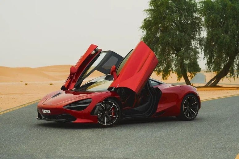 McLaren 720 S (Rouge), 2020 &agrave; louer &agrave; Duba&iuml;