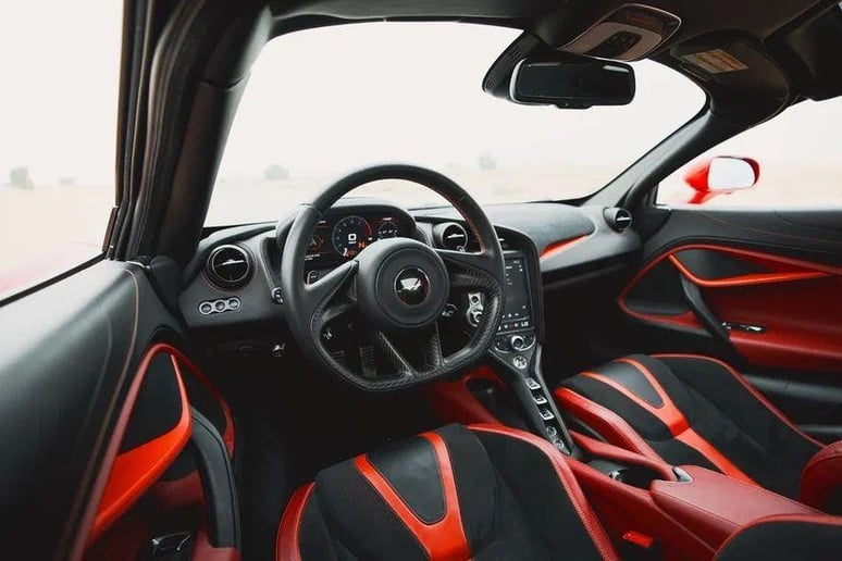 McLaren 720 S (Rouge), 2020 &agrave; louer &agrave; Duba&iuml;