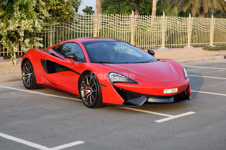 إيجار مكلارين 570S (أحمر), 2019 في دبي
