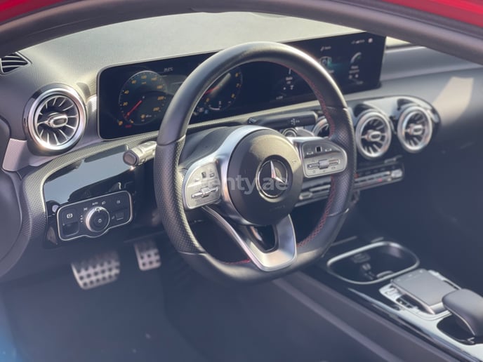 Mercedes A Klasse AMG (Rood), 2020 te huur in Dubai