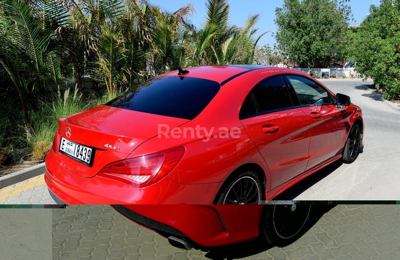 Mercedes CLA 250 (Rot), 2018  zur Miete in Dubai