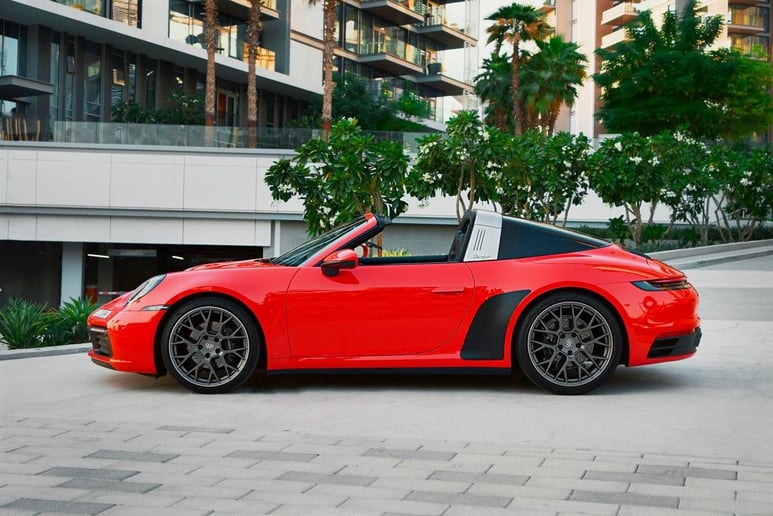 إيجار بورش 911 تارجا 4 (أحمر), 2022 في رأس الخيمة