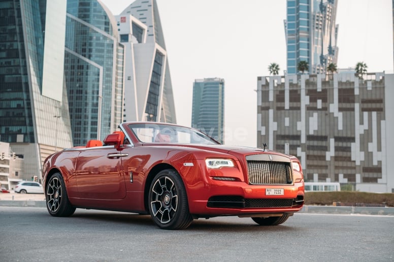 Rolls Royce Dawn Black Badge (Rouge), 2019 &agrave; louer &agrave; Duba&iuml;