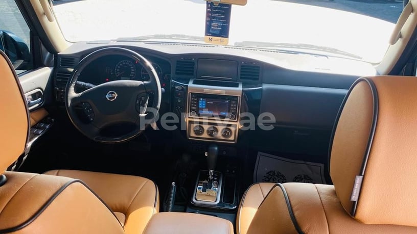 Nissan Patrol Super Safari (Blanco), 2020 para alquiler en Dub&aacute;i