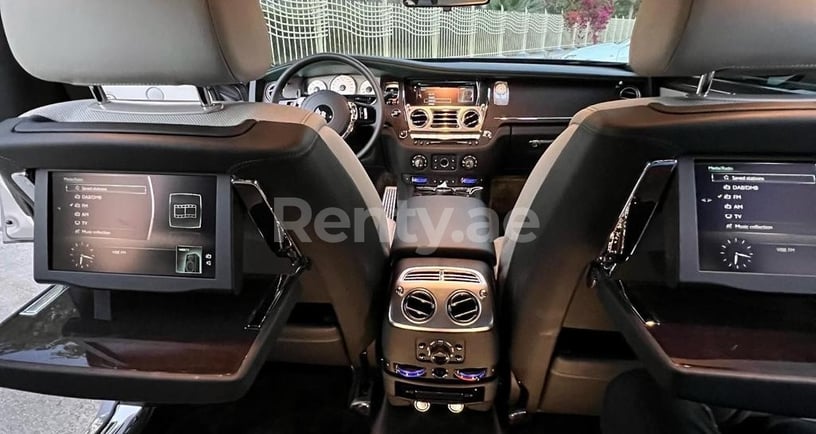 Rolls Royce Ghost (Silver Grey), 2020 for rent in Dubai