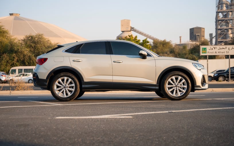 Audi Q3 Sportback (Silber), 2025  zur Miete in Ras Al Khaimah
