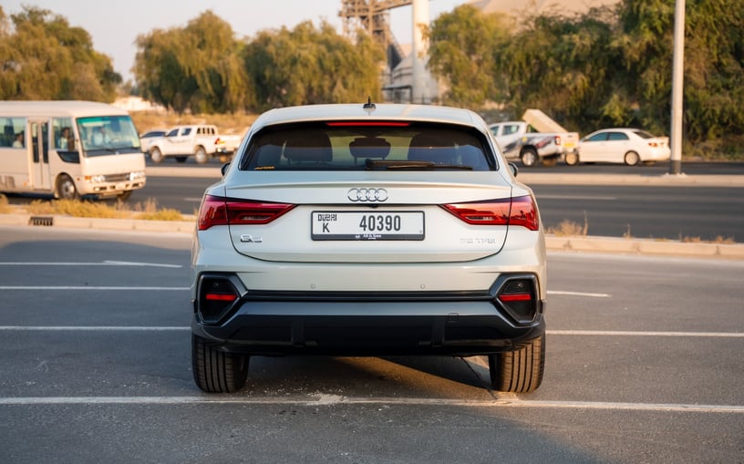Audi Q3 Sportback (Silber), 2025  zur Miete in Ras Al Khaimah