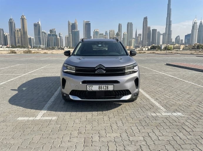 Citroen C5 Aircross (Zilver), 2025 te huur in Sharjah