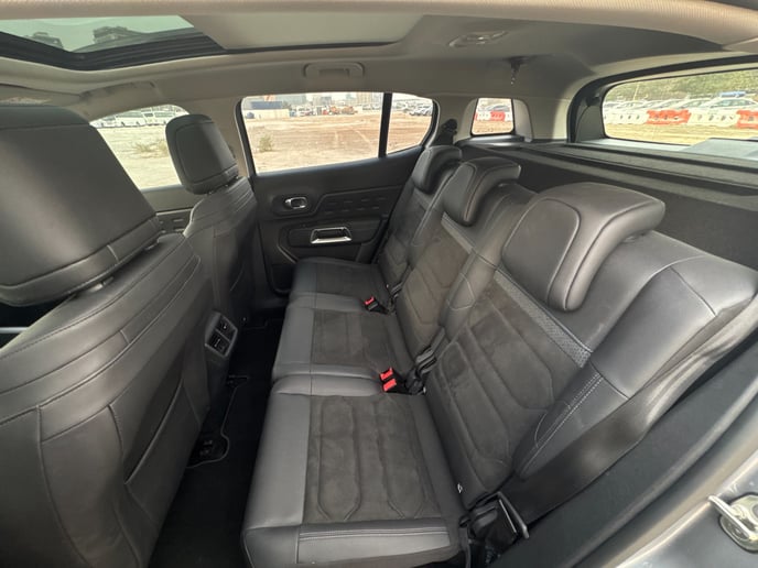Citroen C5 Aircross (Zilver), 2025 te huur in Sharjah