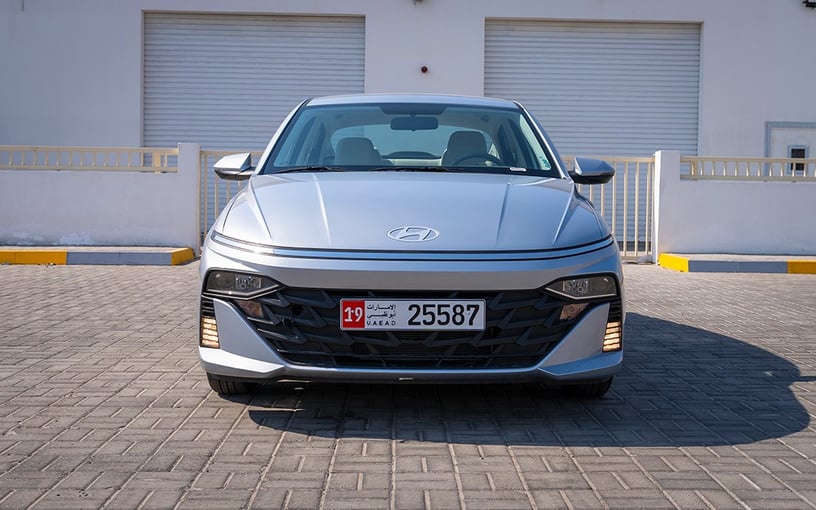 Hyundai Accent (Серебро), 2024 для аренды в Шарджа