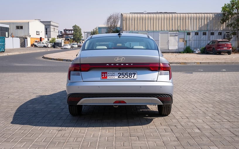 Hyundai Accent (Серебро), 2024 для аренды в Шарджа