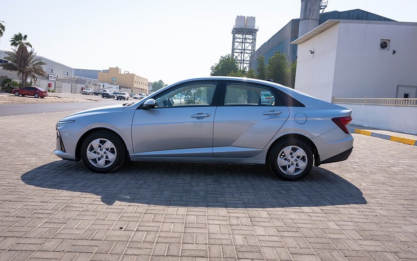 Hyundai Accent (Серебро), 2024 для аренды в Шарджа