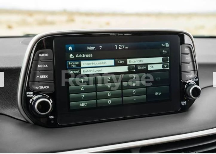 Hyundai Tucson (Plata), 2020 para alquiler en Dub&aacute;i