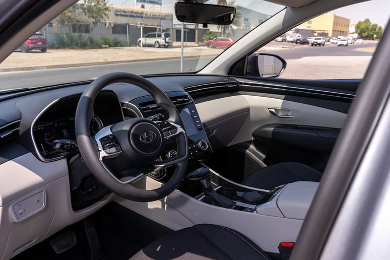 Hyundai Tucson (Silber), 2024  zur Miete in Ras Al Khaimah