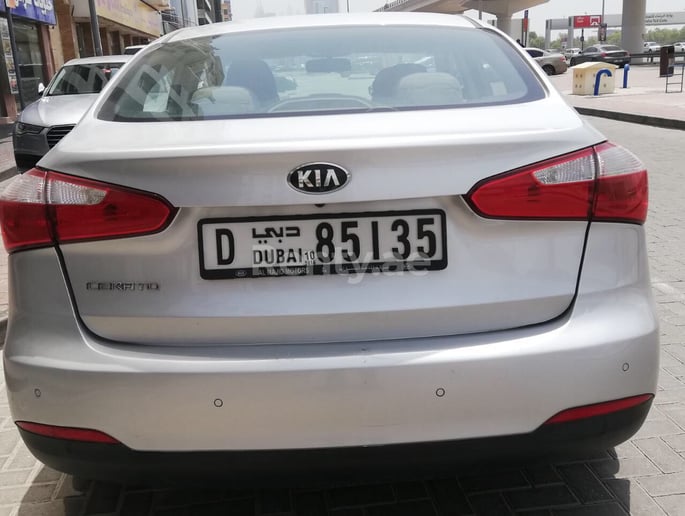 KIA Cerato (Серебро), 2016 для аренды в Дубай