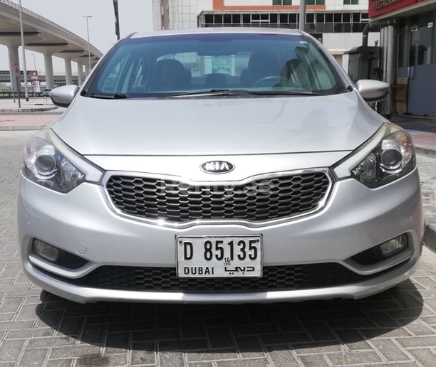 KIA Cerato (Серебро), 2016 для аренды в Дубай