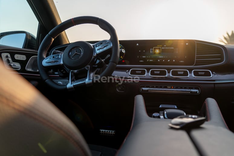 إيجار مرسيدس GLE63 (فضة), 2021 في دبي